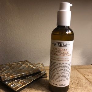 KIEHL’S Calendula Deep Cleansing Foaming Face Wash